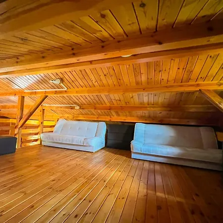 Uroczysko Lakowe, Nad Kanalem Ilawskim Apartment Huta Wielka