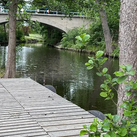 Uroczysko Lakowe, Nad Kanalem Ilawskim Apartment Huta Wielka